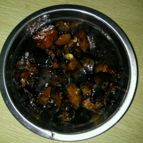 美味佳肴般的油焖茄子