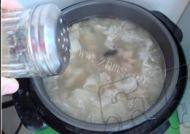羊肉炖萝卜做法图解6)
