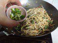自己做的四季豆炒面