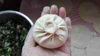 家常的虾仁小白菜包子做法图解12)