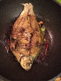 最爱红烧武昌鱼做法图解7)