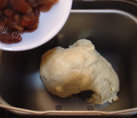 美味营养的葡萄干面包做法图解10)