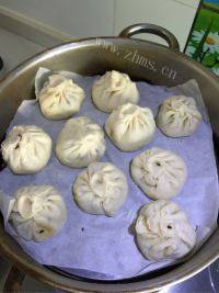 好吃不腻的梅干菜肉包做法图解5)