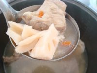 排骨炖莲藕做法图解9)