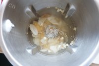 营养的花旗参响螺片汤做法图解5)