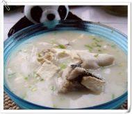 「绿色食物」鱼头豆腐汤