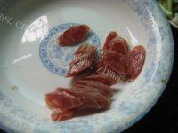 家常菜洋葱炒腊肠做法图解4)