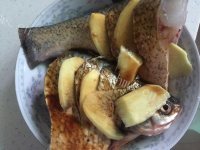 美味的葱油鳊鱼做法图解3)