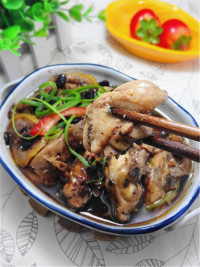 美味的腐乳豆豉蒸鸡