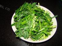 家常菜干豆腐炒韭菜做法图解2)