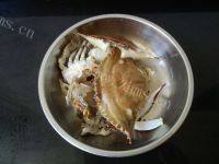 美味的豆腐西葫芦海蟹煲做法图解2)