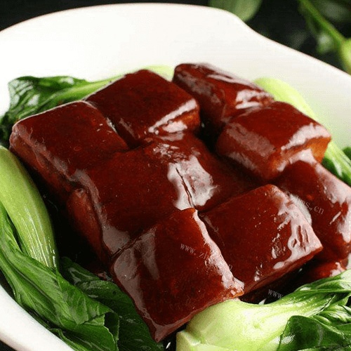 「绿色食物」红烧肉