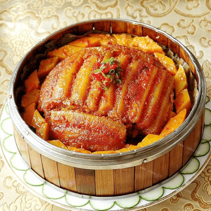 营养丰富的粉蒸五花肉