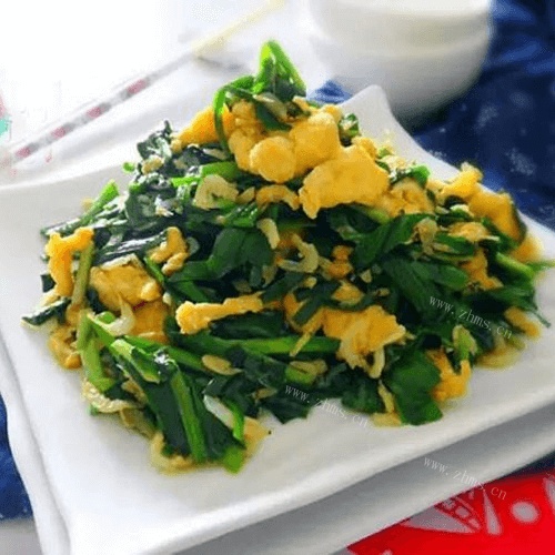 外婆教我做韭菜炒鸡蛋