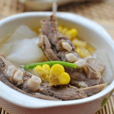 美味的羊排萝卜汤