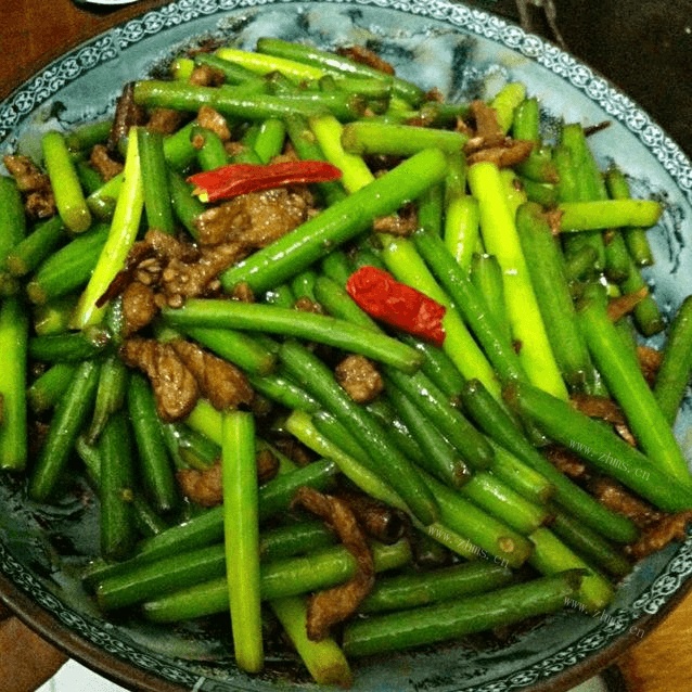肉丝蒜薹
