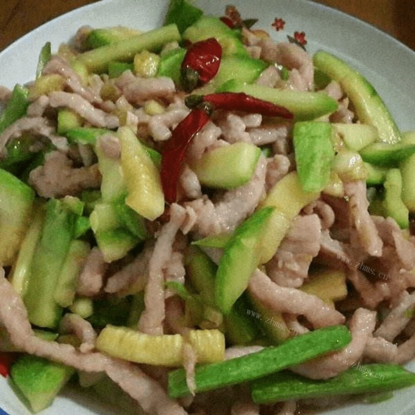 家常菜西葫芦炒肉丝