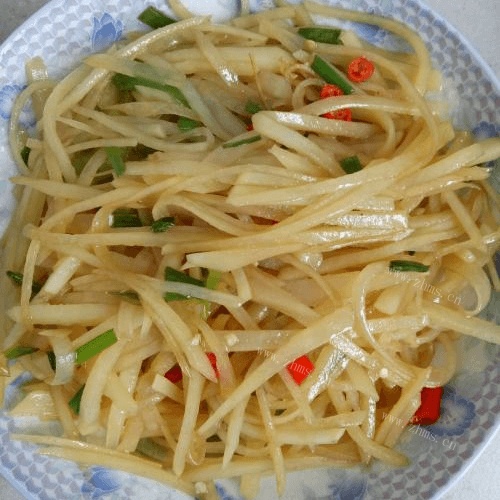 家常菜酸辣土豆丝