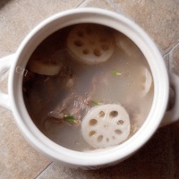营养的排骨莲藕汤