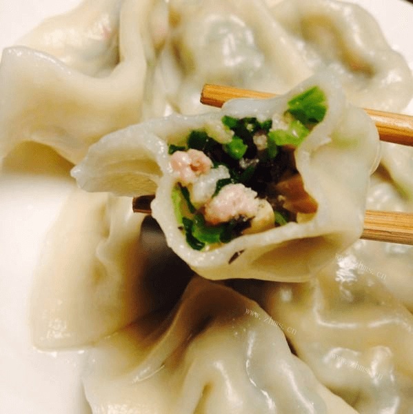营养丰富的芹菜猪肉水饺