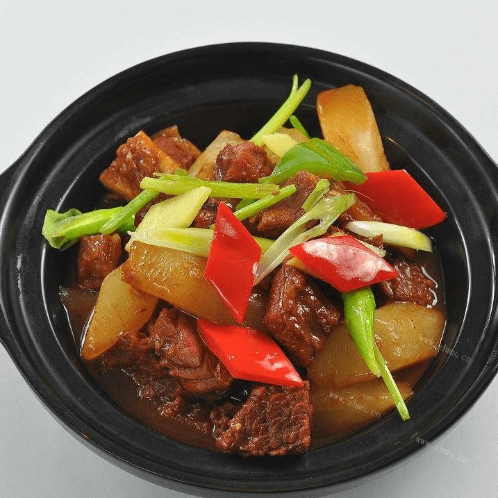 「美味可口」萝卜焖牛腩