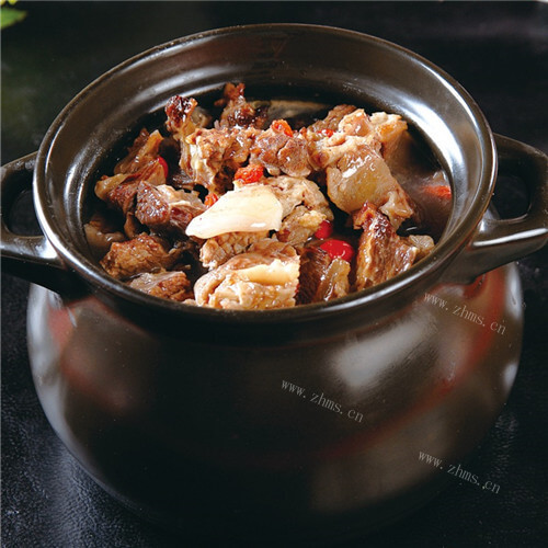 牛肉炖萝卜