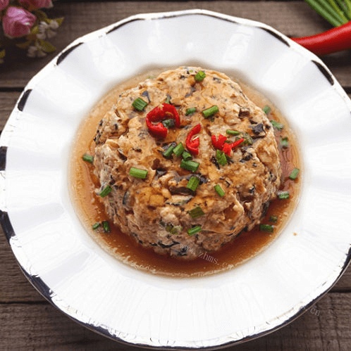 美味的豆腐蒸肉