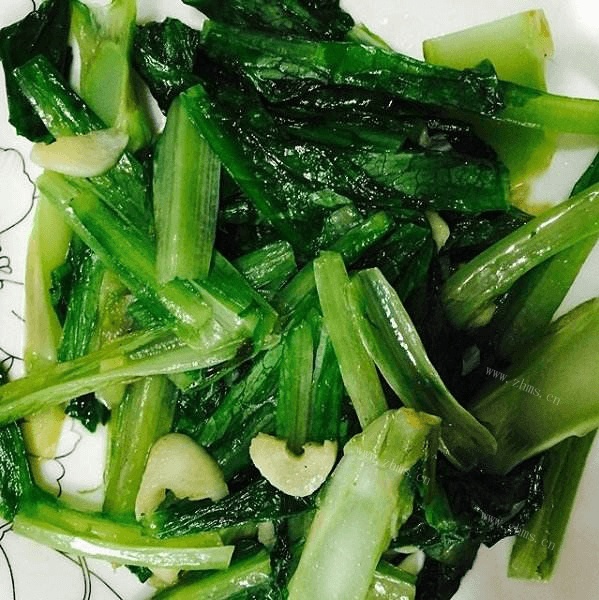 营养丰富的清炒油麦菜做法图解6)