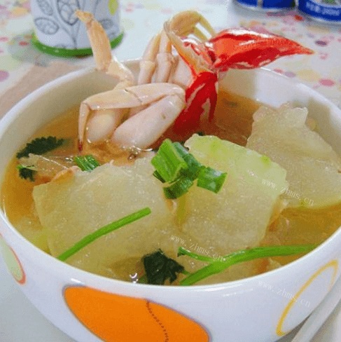 美味的冬瓜毛豆螃蟹汤