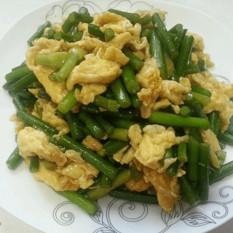 家常菜蒜薹炒鸡蛋