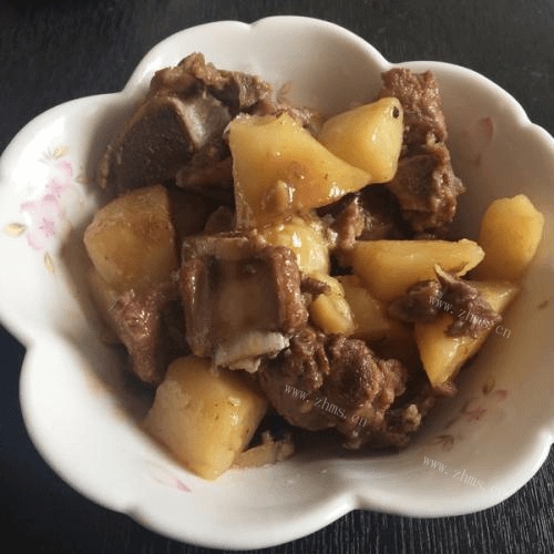 家常菜土豆炖排骨