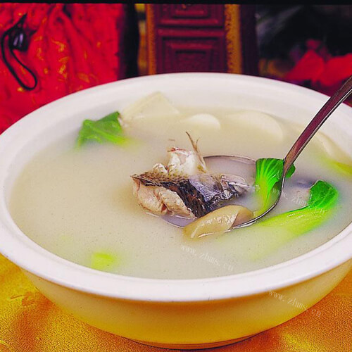 鲫鱼豆腐汤