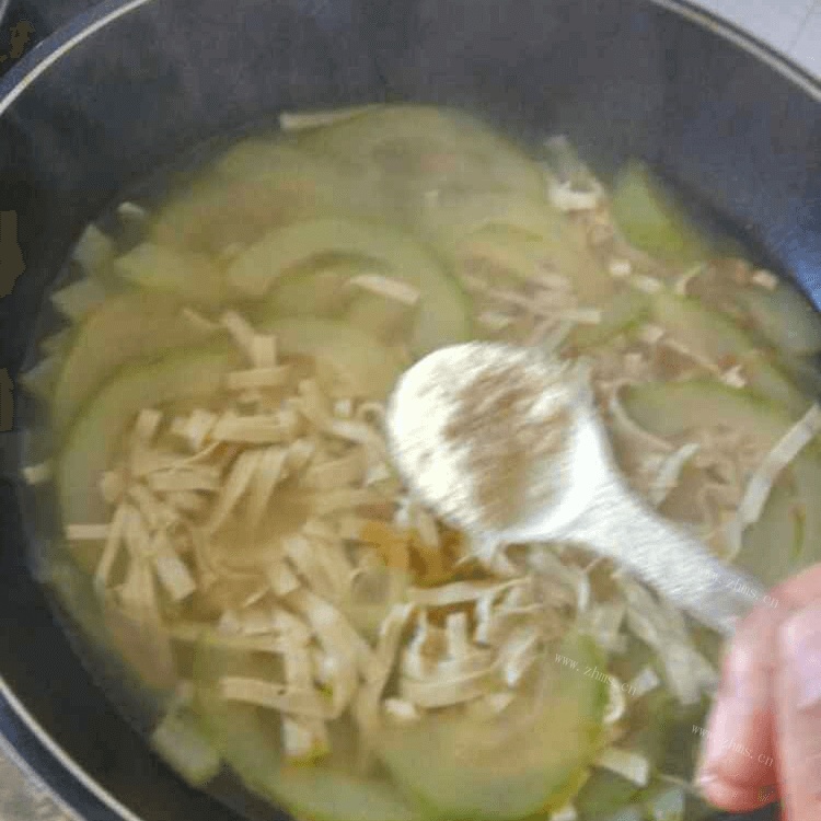 美味的西葫芦汤做法图解11)