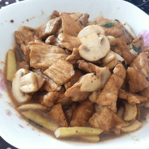 记忆中的蘑菇炒肉
