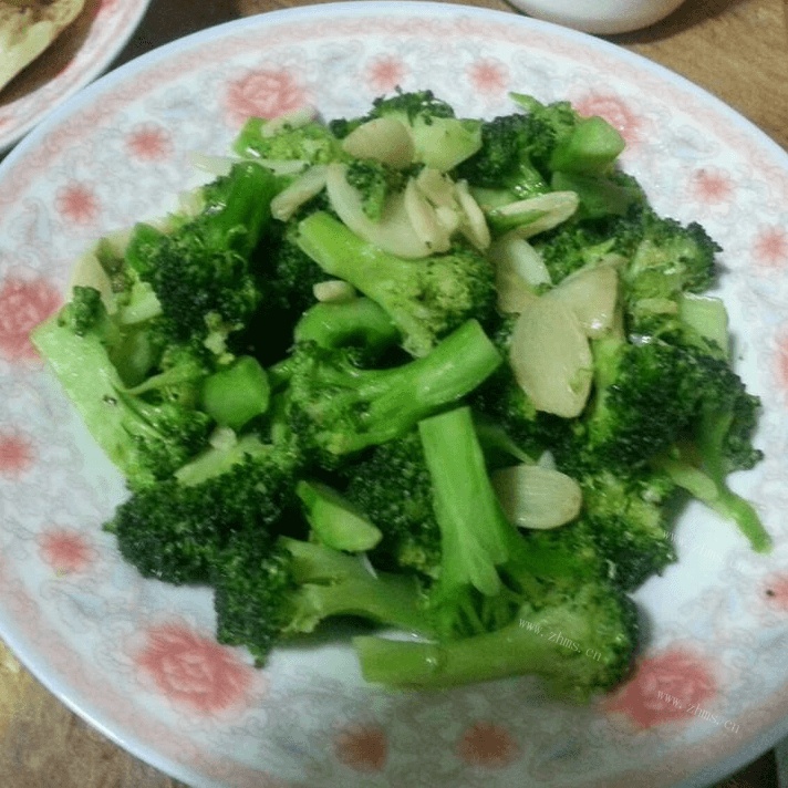 家常菜清炒西兰花做法图解8)