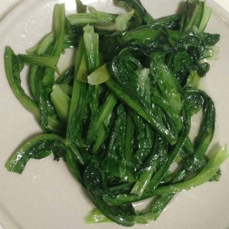 最爱的清炒油麦菜做法图解8)