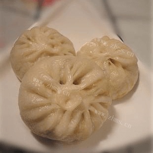 自己做的白菜猪肉包