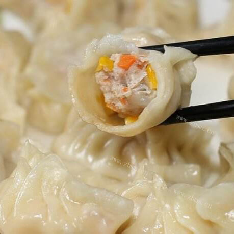 营养的玉米胡萝卜肉馅饺子
