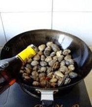 辣炒蚬子做法图解6)