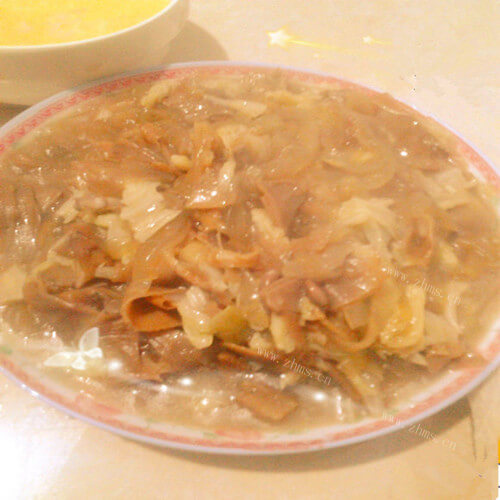 五香米豆皮炖白菜粉条