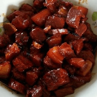 美味的红酒五花肉
