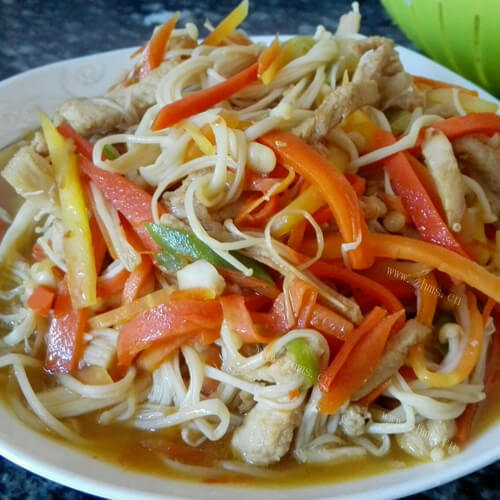 家常的胡萝卜炒肉丝