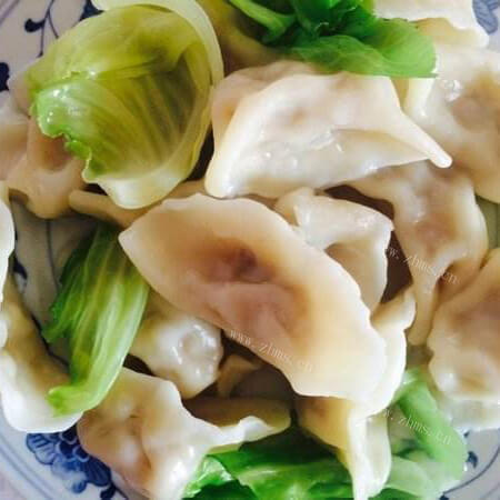 美味酸菜饺子