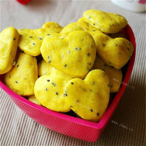 俏皮黑糖芝麻蛋黄小饼干 