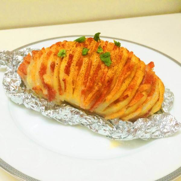 美味浓郁的芝士酱风琴土豆
