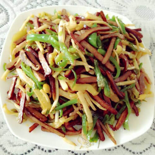 清爽的青椒炒豆腐干