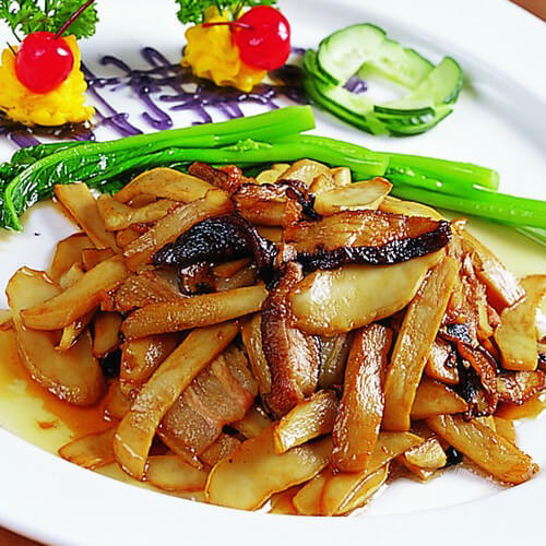 美味的家常炒野生菌