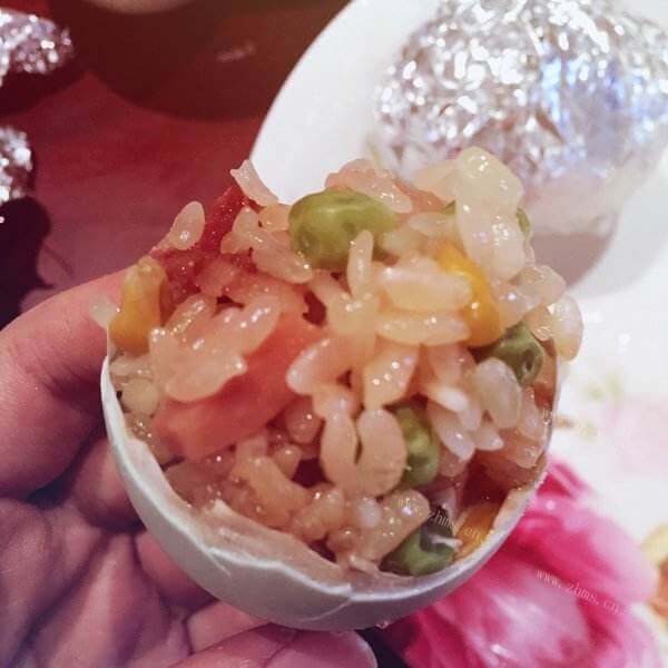 清香鲜美的咸鸭蛋糯米饭