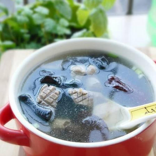 进补的腰花木耳汤