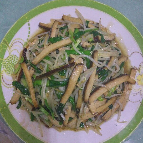 美味韭菜豆芽炒豆干